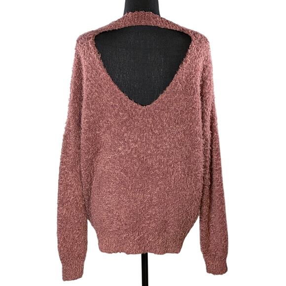 Ivy & Main Sweater L Pink Fuzzy Soft Knit Long Sleeve Open Back Round Neck Chic - Picture 2 of 13
